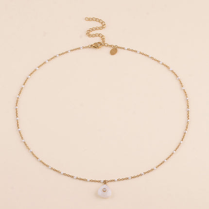 Collier - chaîne émaillée, pierre naturelle triangulaire et oxyde de zirconium