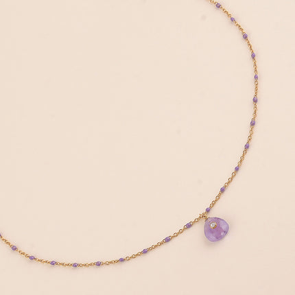 Collier - chaîne émaillée, pierre naturelle triangulaire et oxyde de zirconium