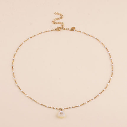 Collier - chaîne émaillée, pierre naturelle triangulaire et oxyde de zirconium