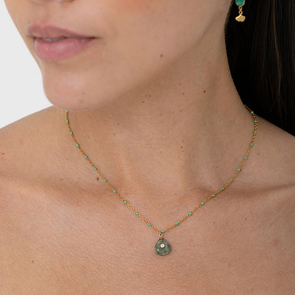 Collier - chaîne émaillée, pierre naturelle triangulaire et oxyde de zirconium