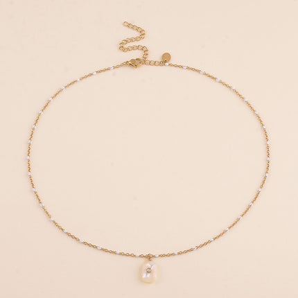 Collier - chaîne émaillée, pierre naturelle rectangulaire et oxyde de zirconium