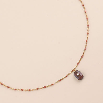 Collier - chaîne émaillée, pierre naturelle rectangulaire et oxyde de zirconium