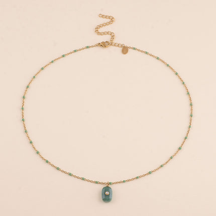 Collier - chaîne émaillée, pierre naturelle rectangulaire et oxyde de zirconium