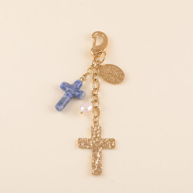 Porte-clé - croix religieuse en pierre naturelle, la Madone, une croix religieuse martelée et perle d'eau douce
