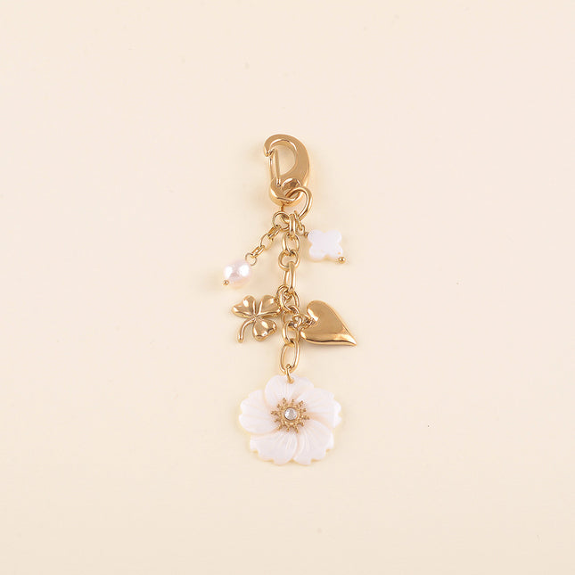 Porte-clé - nacres, fleur, trèfles, coeur et perle d'eau douce