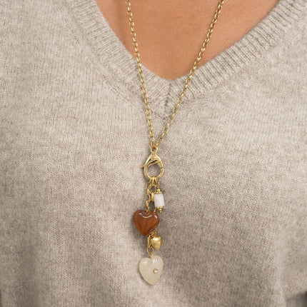 Collier - breloques coeurs en résine