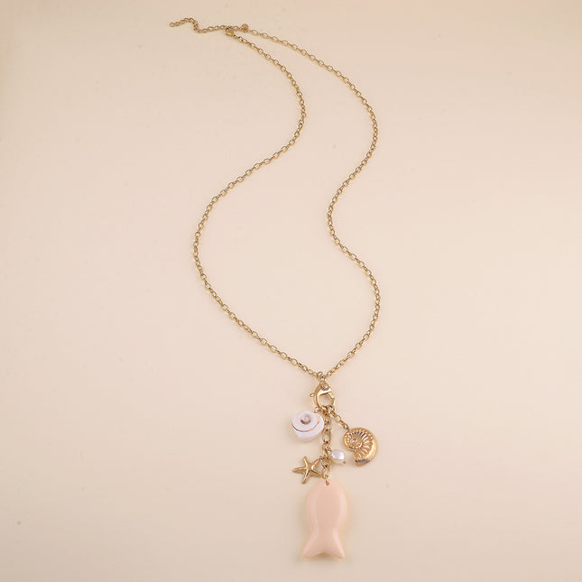 Sautoir - fermoir mousqueton, coquillages, étoile de mer, perle d'eau douce et poisson en résine