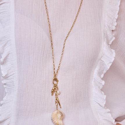 Sautoir - fermoir mousqueton, perle d'eau douce, poisson, coquillages, résine