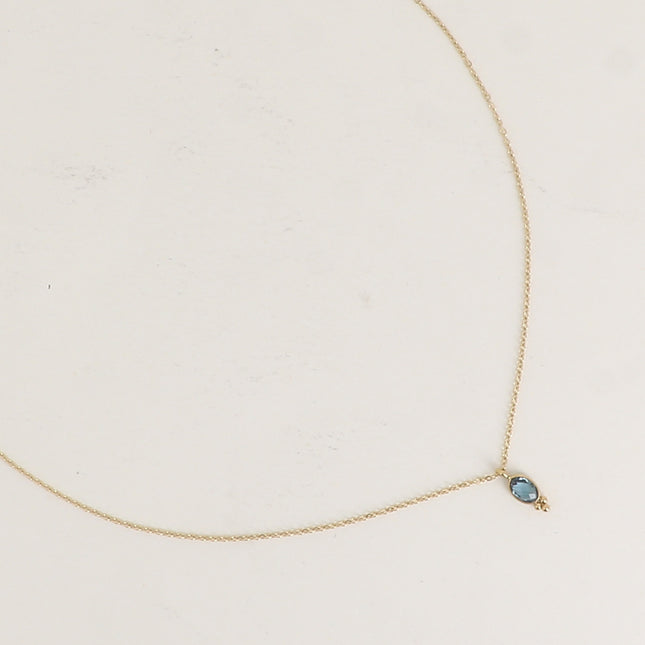 Collier Léonie - cristal ovale et 3 boules