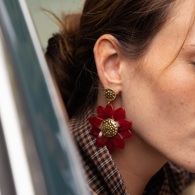 <h1><strong>Earrings</strong></h1>