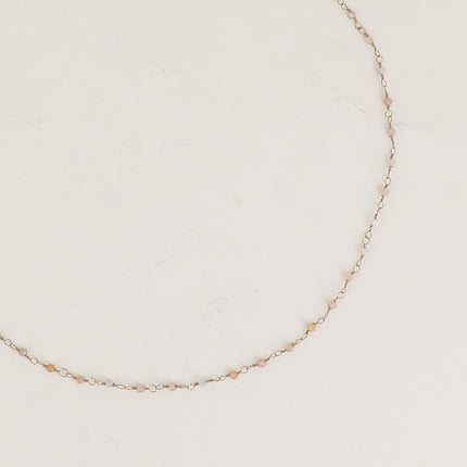 Collier fin - petites pierres naturelles rondes