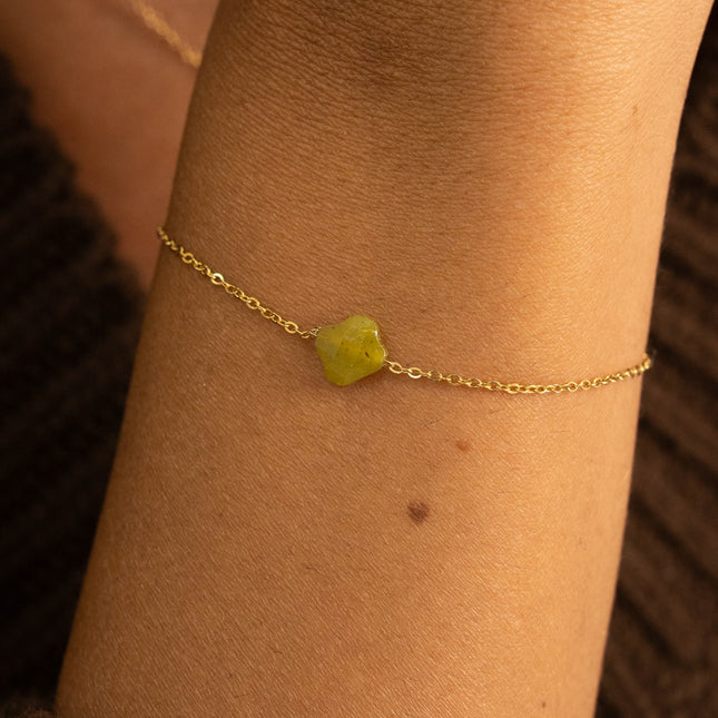 Bracelet - natural stone clover pendant