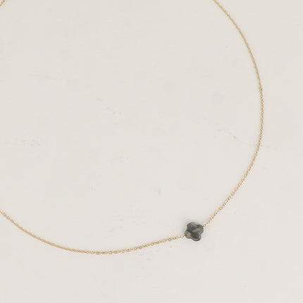 Collier - pendentif trèfle en pierre naturelle