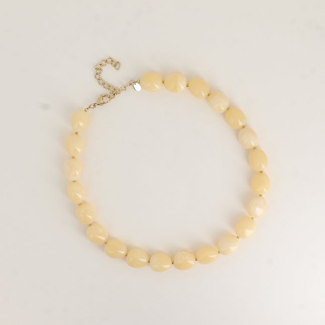 Collier - perles en résine