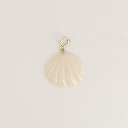 Charm - grand coquillage en résine