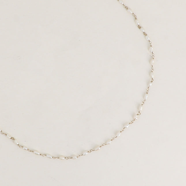 Collier fin - petites perles d'eau douce