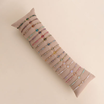 Kit de 18 bracelets sur cordon - prix moyen de 5.40€/bracelet - présentoir offert