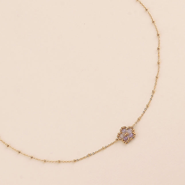 Collier - fleur en pierre naturelle et perles rondes