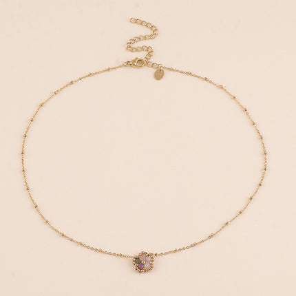 Collier - fleur en pierre naturelle et perles rondes