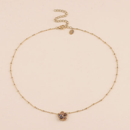 Collier - fleur en pierre naturelle et perles rondes