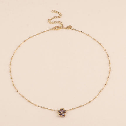 Collier - fleur en pierre naturelle et perles rondes