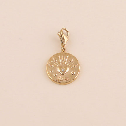 Charm - médaillon rond, coeur, oeil, love, étoiles et flèches