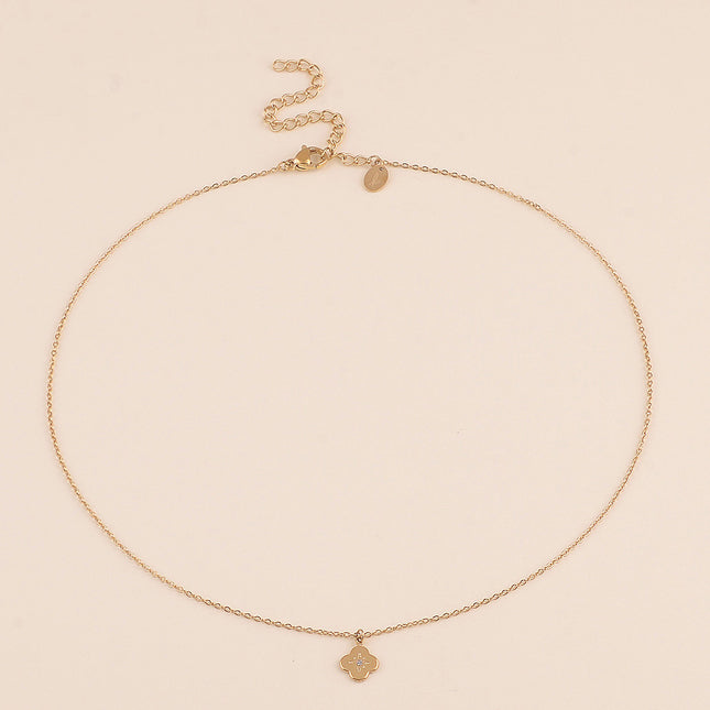 Collier - trèfle, étoile gravée et cristal