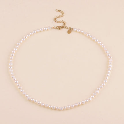 Collier sur fil - perles d'eau douce