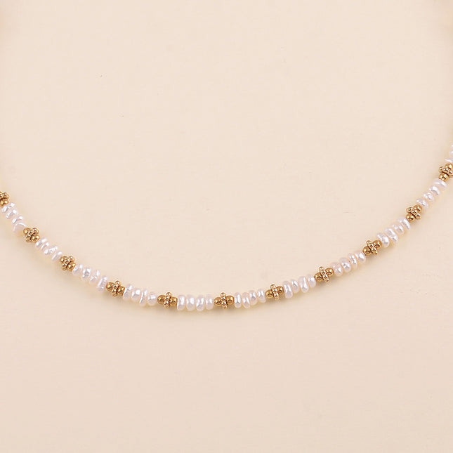 Collier sur câble - perles d'eau douce