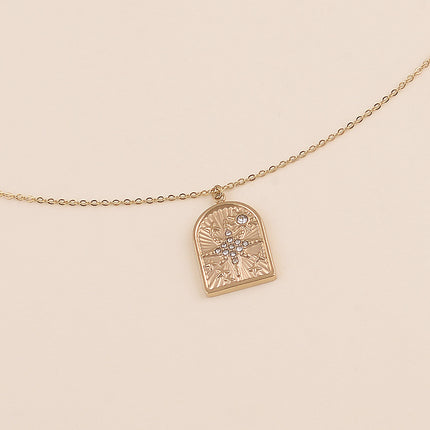 Collier - plaquette striée avec étoiles et cristaux