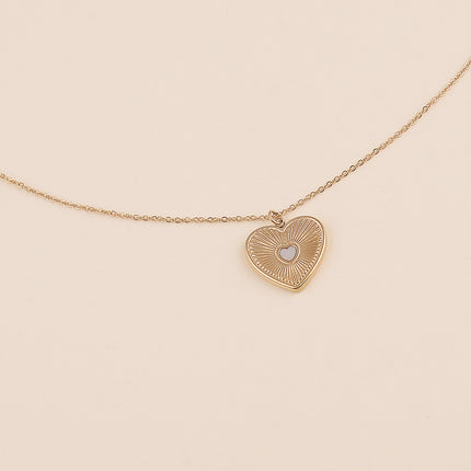 Collier - coeur strié et en nacre