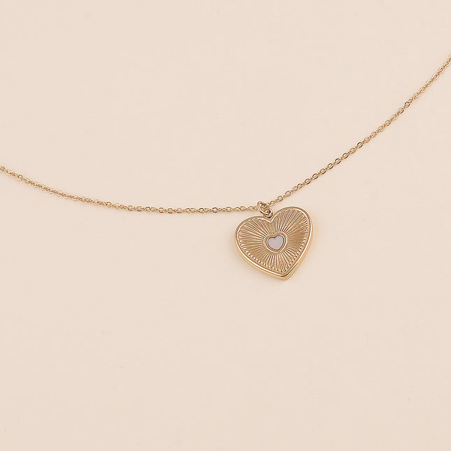 Collier - coeur strié et en nacre