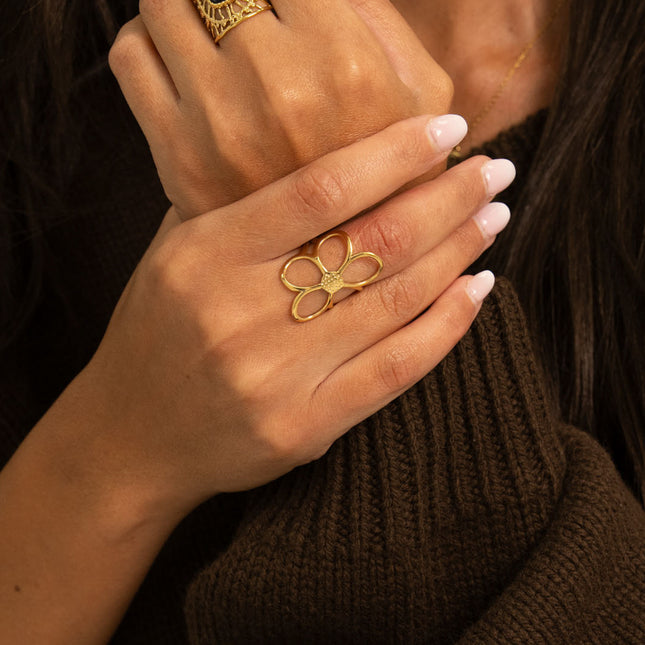 Wide ring - large openwork flower