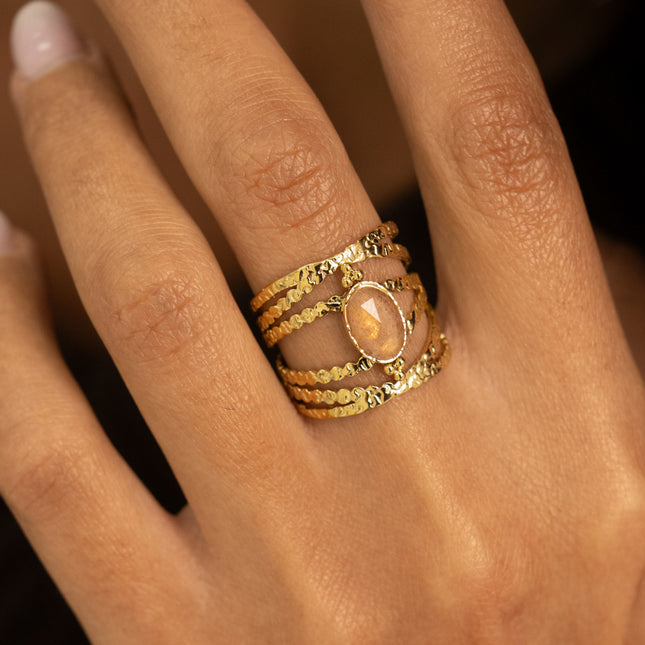 Bague - anneau aux lignes texturées et pierre naturelle ovale