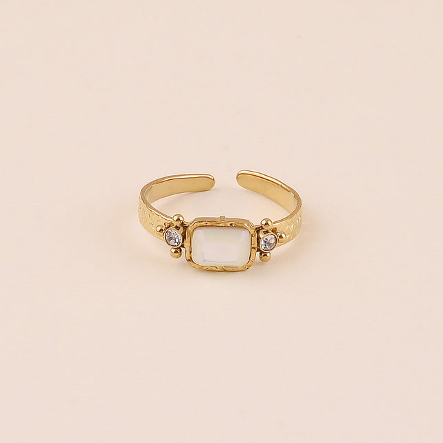 Bague - anneau martelé, pierre en nacre rectangulaire et oxydes de zirconium
