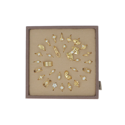 Kit de 30 bagues - prix moyen de 4,40€/pc - présentoir offert