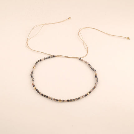 Collier - sur cordon avec pierres naturelles cubiques, fermoir coulissant