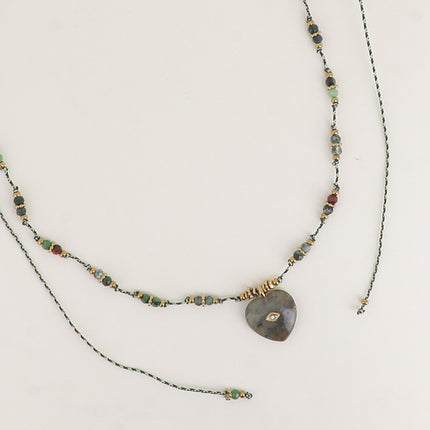 Sautoir sur fil - perles en acier, pierres naturelles et coeur brossé avec oeil et cristal