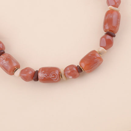 Collier - cordon, perles en résine