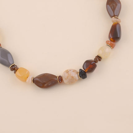 Collier sur fil - perles en résine