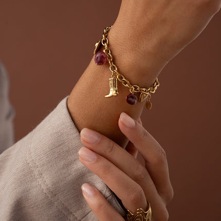 Bracelet Moïra - chapeau, coeur perlé, botte, lèvres émaillées, coeur