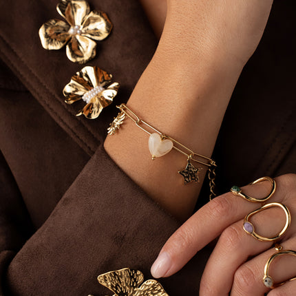 Bracelet Lionelle - étoile martelée, coeur et trèfle en résine, soleil tourbillonnant, coeur martelé