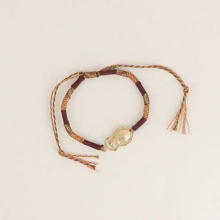 Bracelet sur cordon - fermoir coulissant, pendentif scarabée