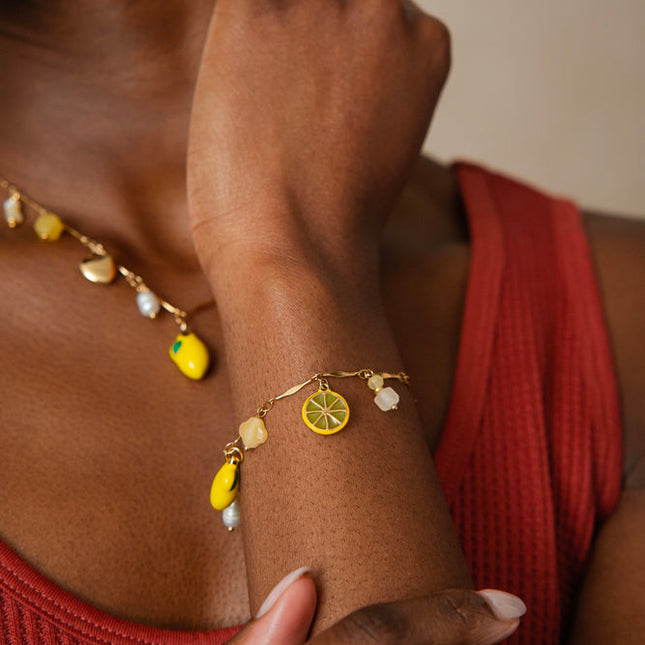 Bracelet Limoncello - pierres naturelles, citron en émail, perle d'eau douce, coeur