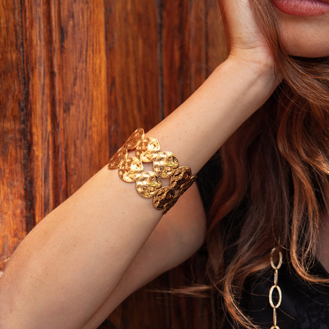 Orelle cuff - two rows of hammered circles