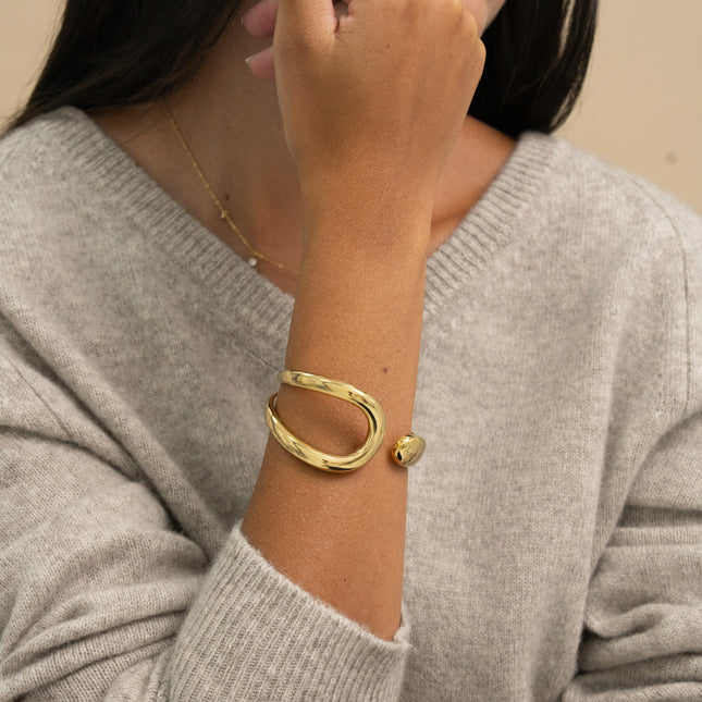 Cuff - openwork design