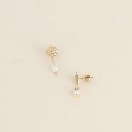 Dangle earrings - North Star and freshwater pearl