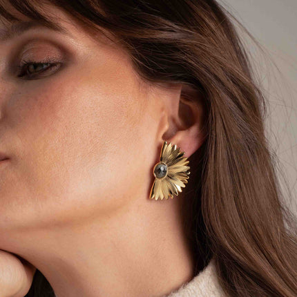 Boucles puces Lorelei - motif floral et pierre naturelle ovale