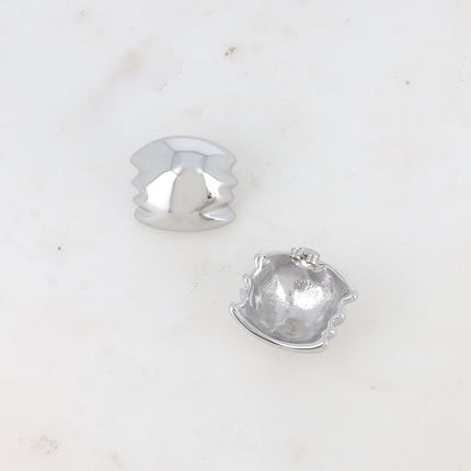 Boucles puces - pièce rectangulaire avec côtés ondulés
