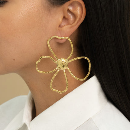 Boucles puces XL - grande pièce florale à 4 pétales ajourées